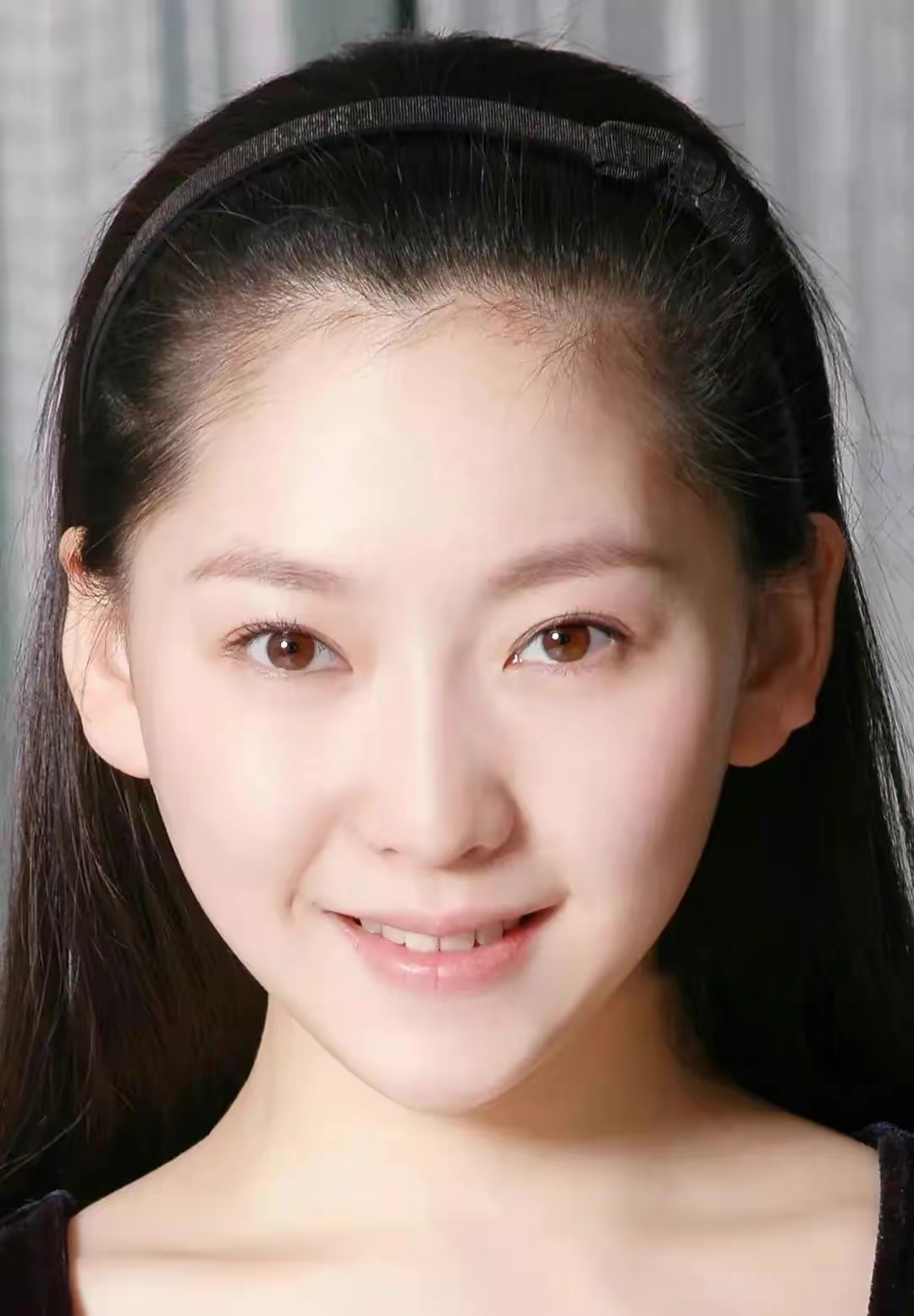 知名女星直播带货翻车,郝蕾采访说时的话,果然一语成谶