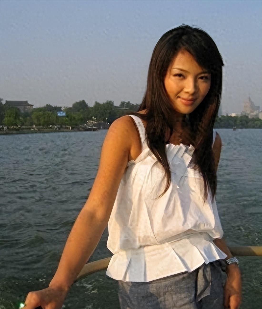 私交混乱?这一次,再多的名和利都救不了45岁的刘涛?都是危言耸听