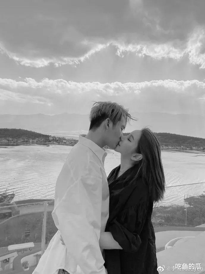 大瓜来了!秘密离婚,直播曝料孩子不是亲生的?