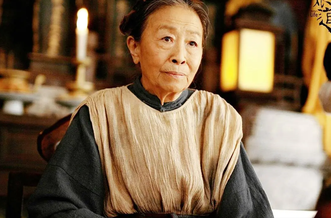 娱乐圈|十位只会啃老的星二代,父母砸钱求人都捧不红!