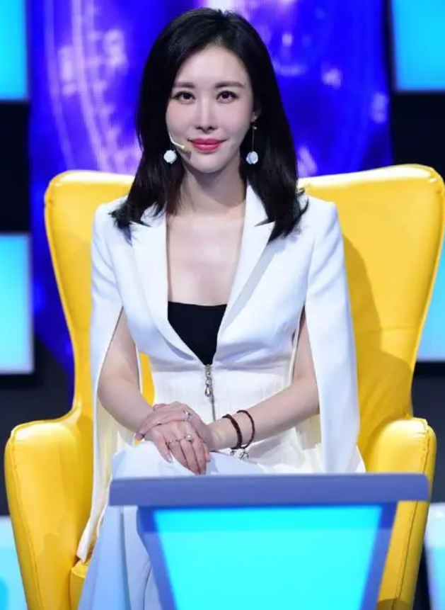 73岁王石终于喜当爹!70岁成功让小30岁妻子怀孕,暂不考虑二胎