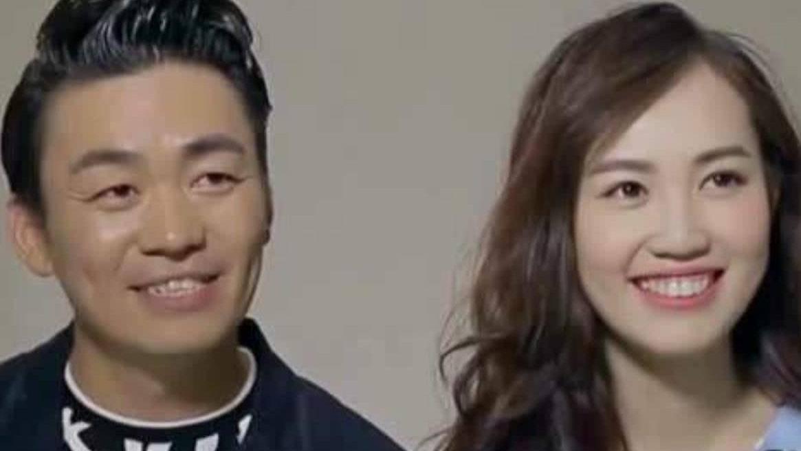 马蓉|马蓉带儿女回陕西玩，一头金发似精神小妹，和王宝强轮流带娃