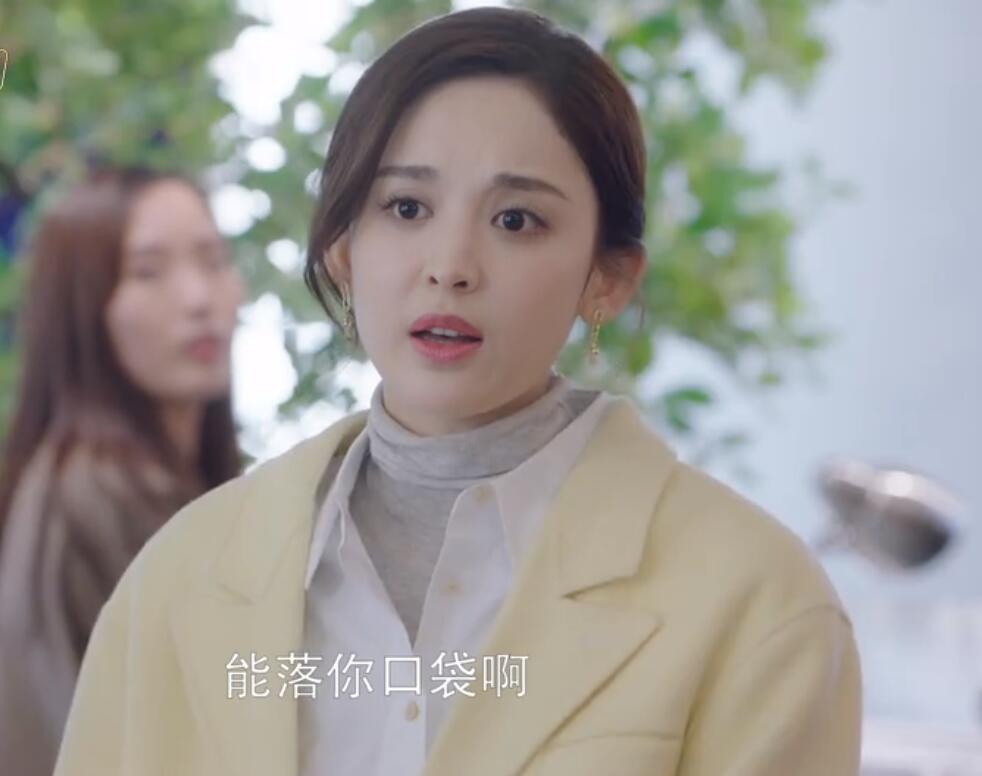 当科技脸女二遇上天然脸女主:在先天美人面前,后天雕刻不堪一击