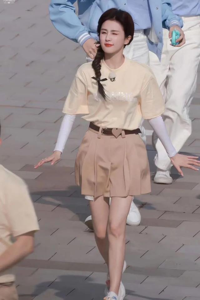 发型 夏日最in发型指南，温柔优雅还减龄