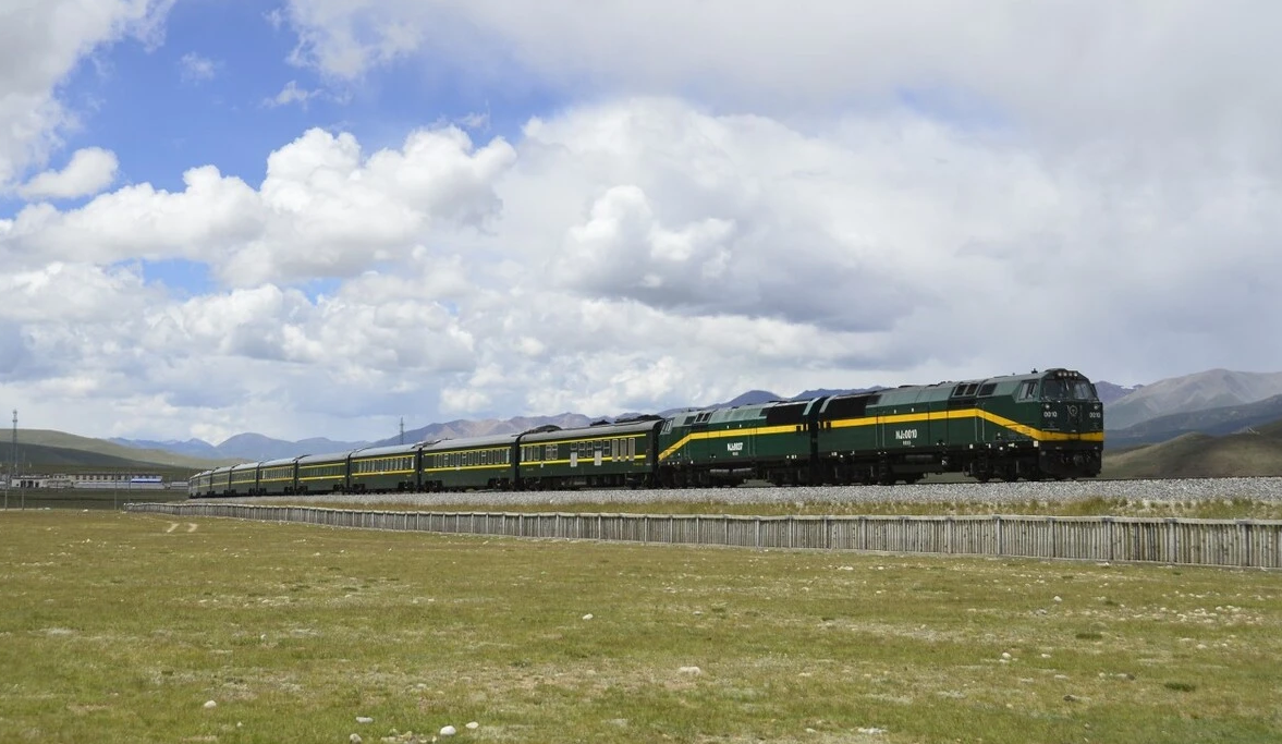 火车|这趟火车横跨5000公里，停靠12个站点，被誉为“旅游观光列车”