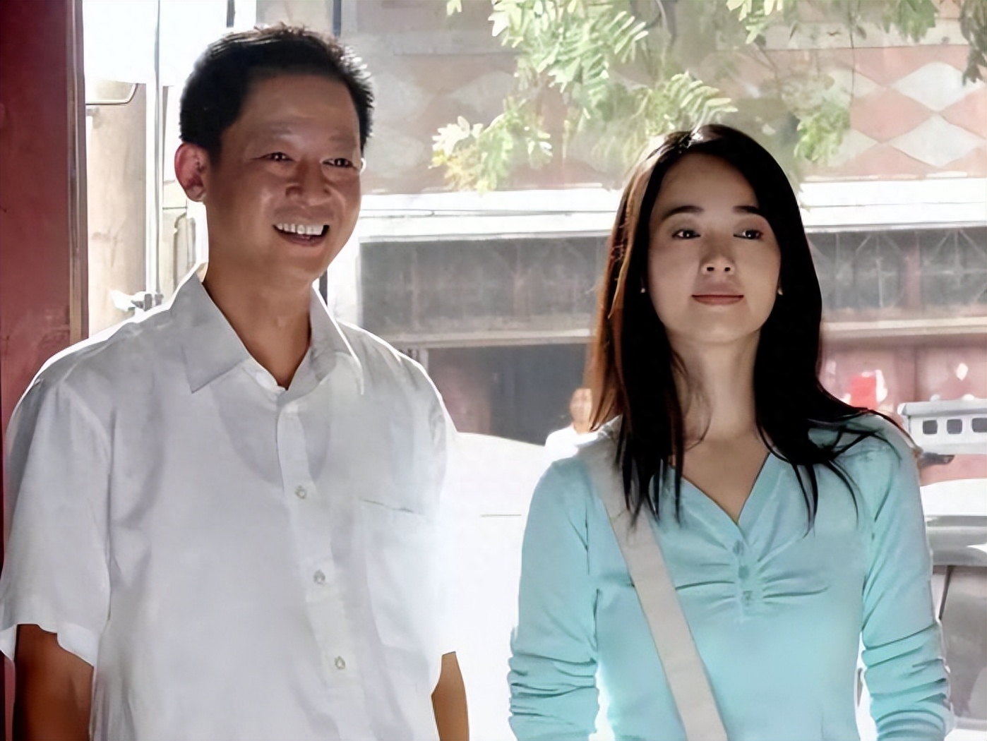 曾陪许家印KTV应酬 ，年薪高达900万，这3位美女真是攀上了高枝