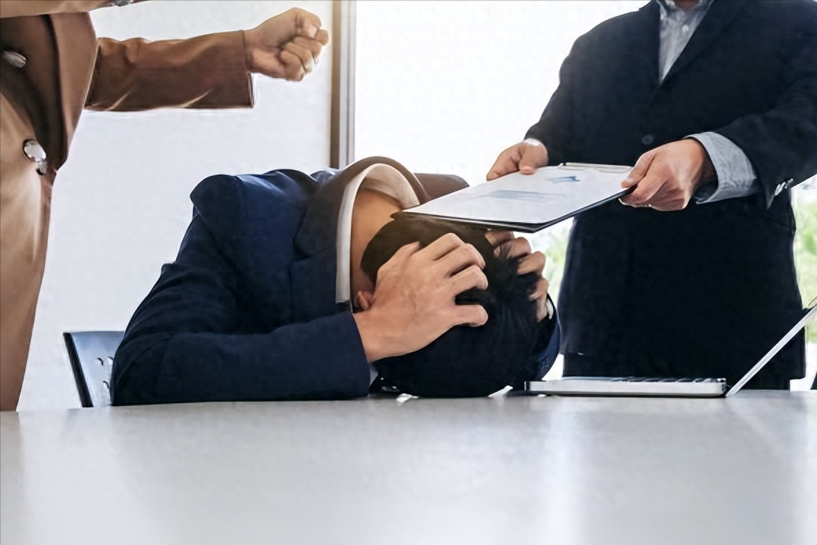 老实人的晋升密码:五条潜规则解密