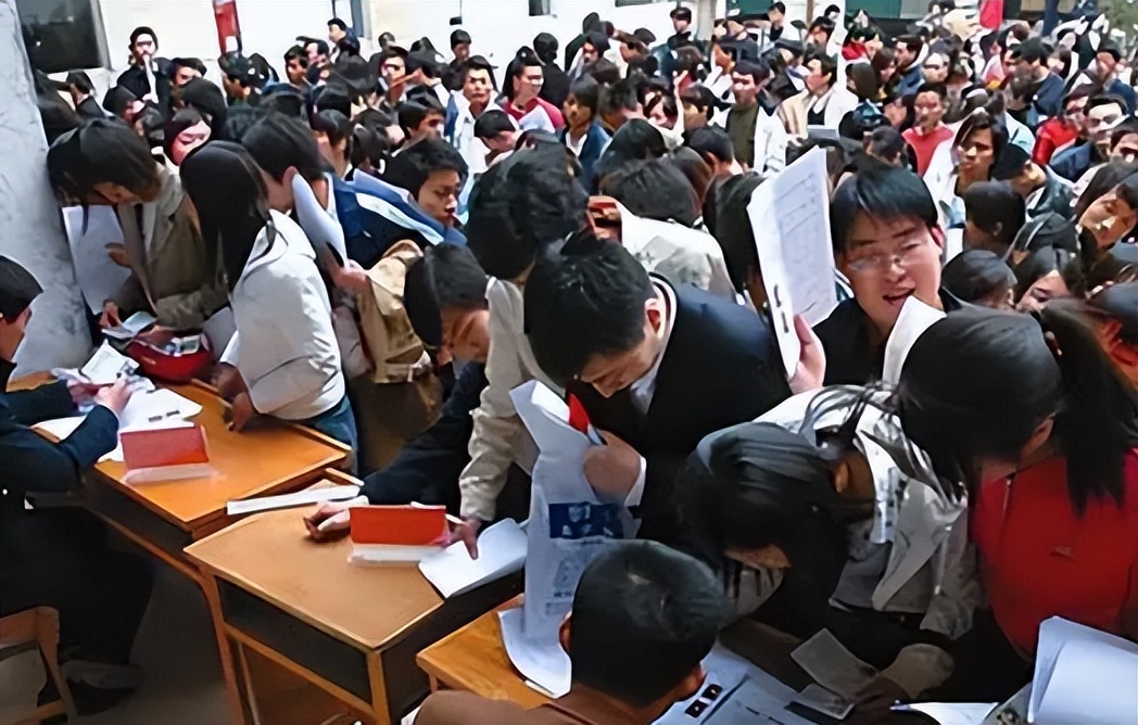 招聘|网友: 中建科工在华科连续招聘20次, 仍无人被录用! 疑只为完成任务