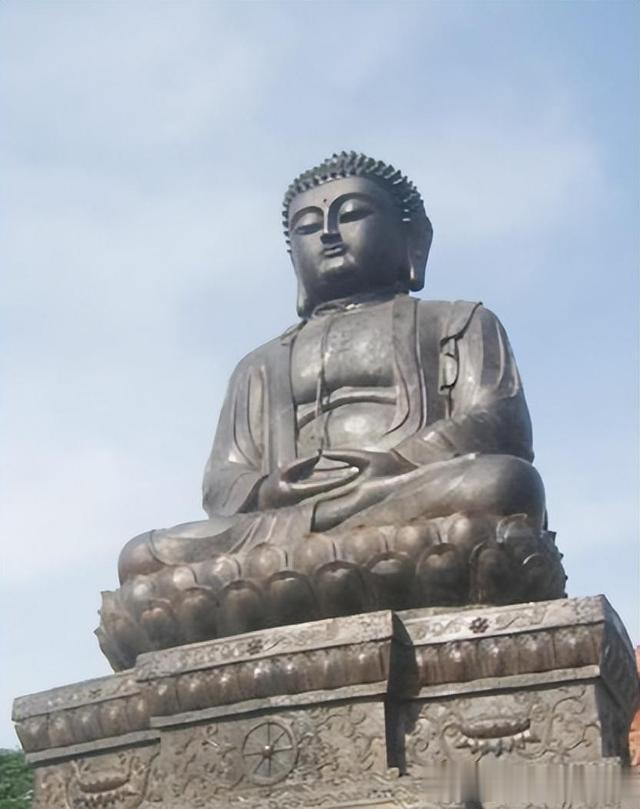 如来佛祖头上的“疙瘩包”是啥?不是发型,而是令神佛畏惧的东西