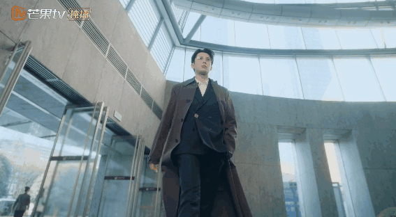 求求导演来趟凡间吧,国产剧尽是家里只剩600万现金的“穷人”了