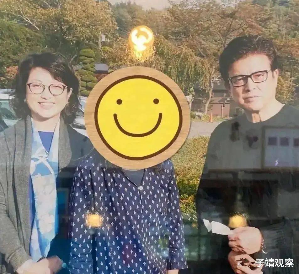 山口百惠|山口百惠身材发福气质仍优雅,三浦友和71岁还帅气,老了仍很般配