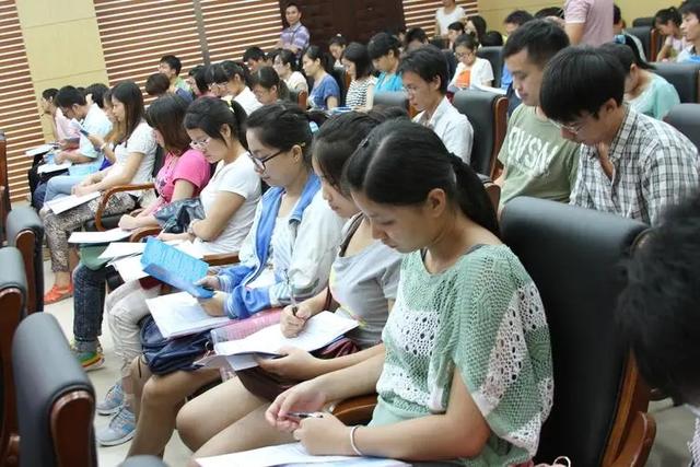 工装裤 牧之野：我们是如何慢慢对这个世界失望的