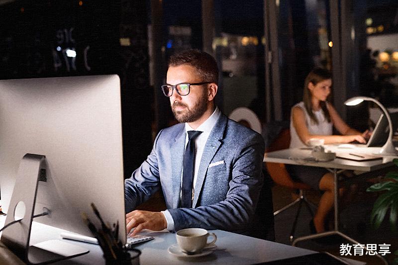 为什么月薪1万到2万的职场人士,更愿意加班?