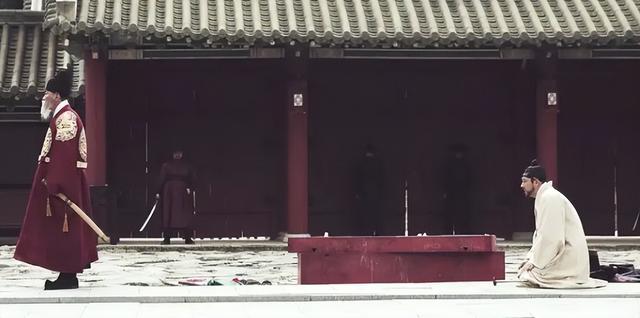 |顶级影帝刘亚仁的陨落,让“隐忍”许久的韩国人,出了口恶气