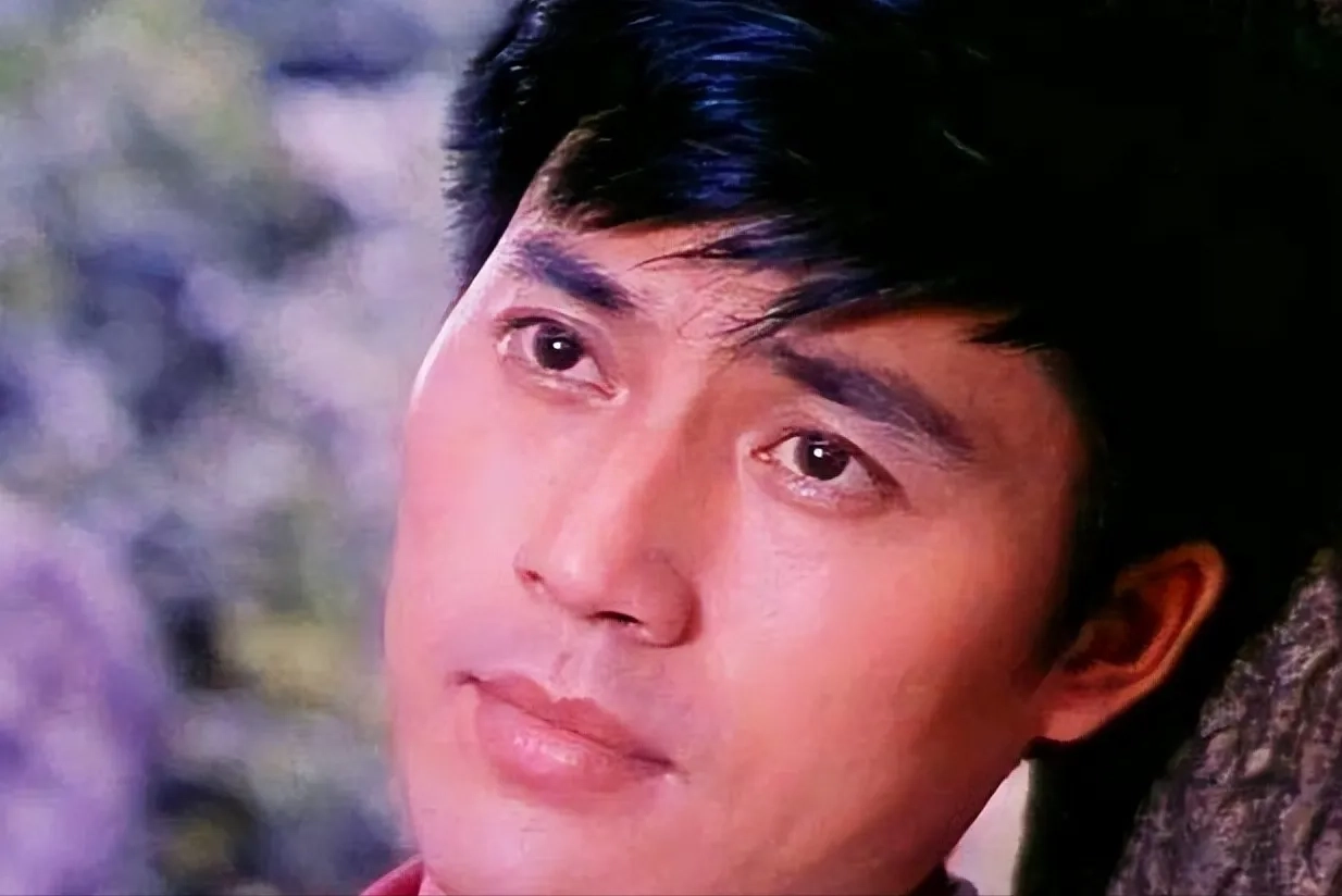 演员王伟平:成名后娶初恋,一心相爱39年,如今女儿比自己还红