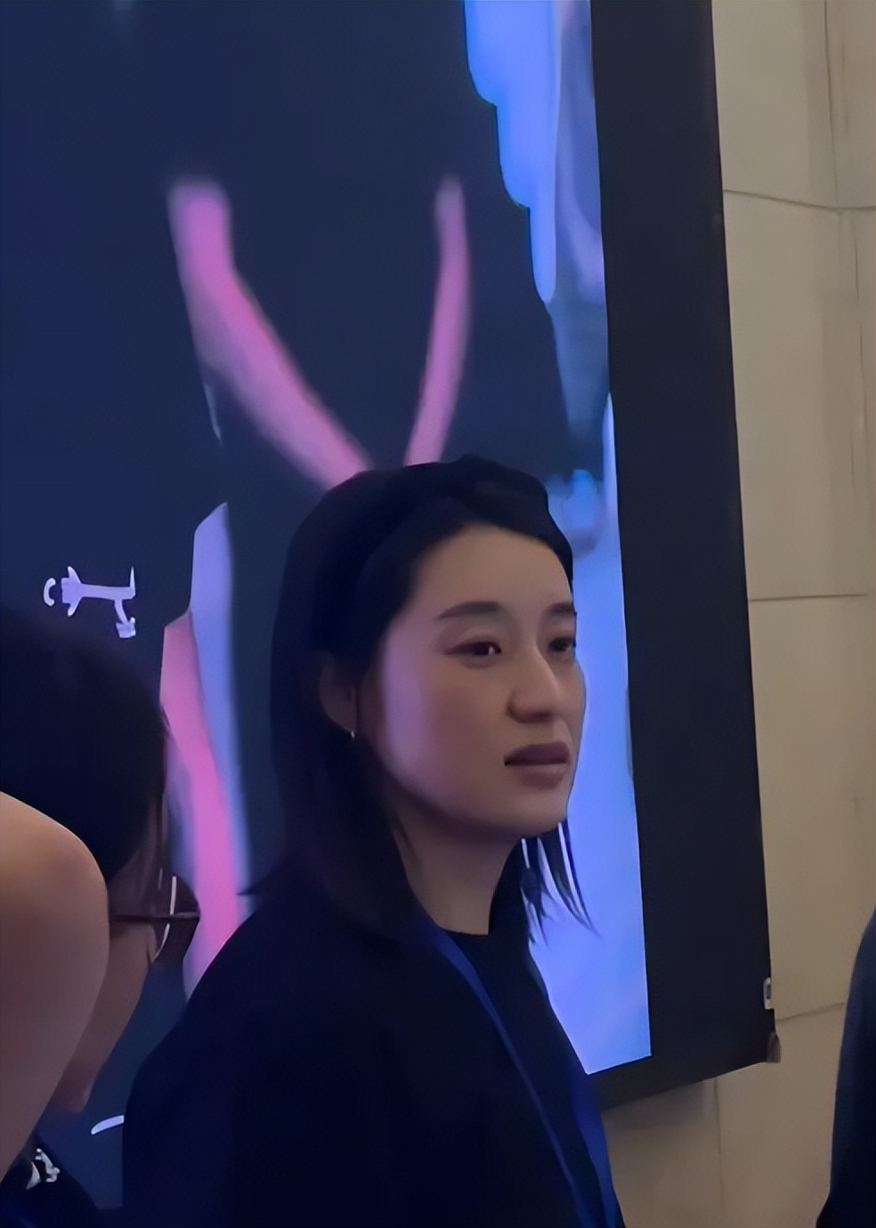 《爱情公寓》陆展博妻子正面照曝光，网友：酷似马伊琍