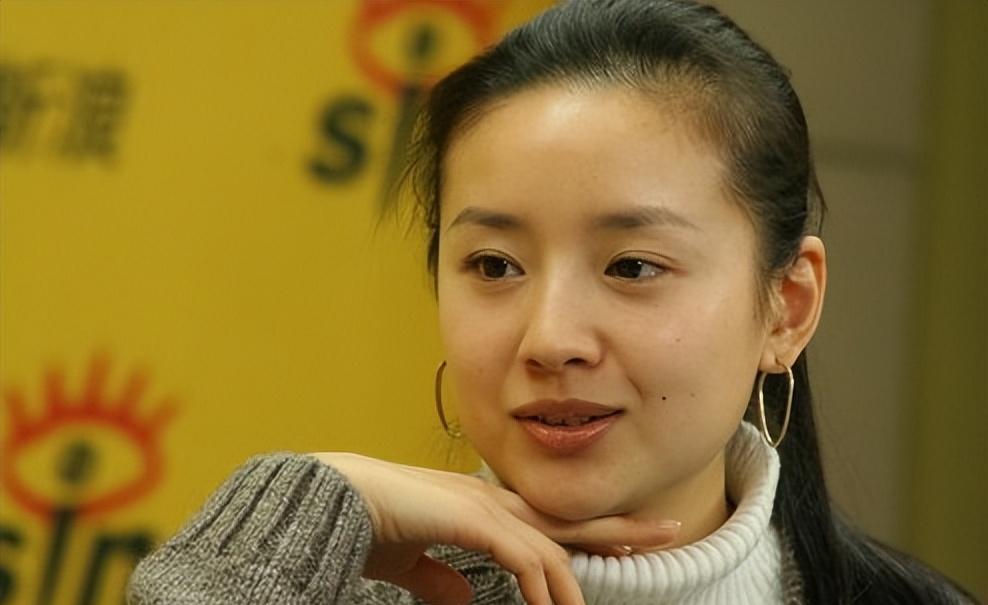 董洁|43岁董洁的直播带货，又给娱乐圈“上了一课”