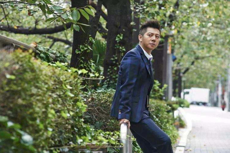 李冰冰|8位低调的“隐形富豪”,个个深藏功与名,赚得盆满钵满