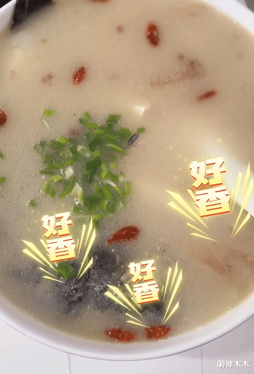 阿兰|众星年夜饭来了！杨幂饺子配蒜，孙茜晒春晚盒饭，龚俊亲自下厨