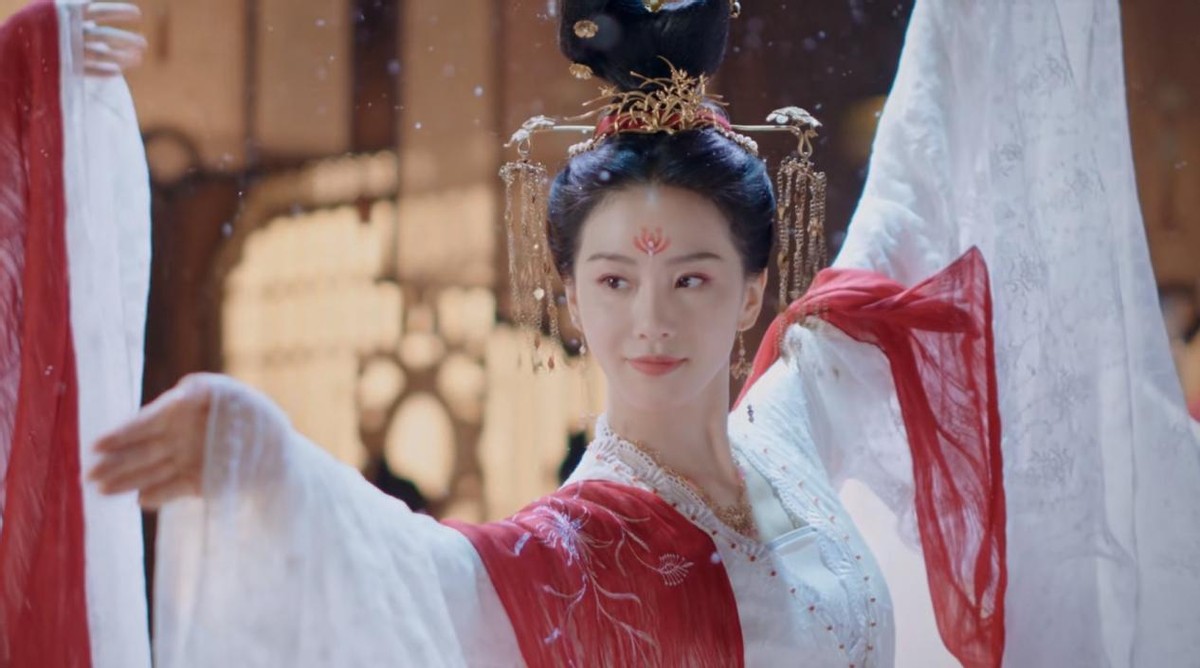 终于开播了！仅6集就拿下榜单冠军，这就是内娱顶流该有的实力