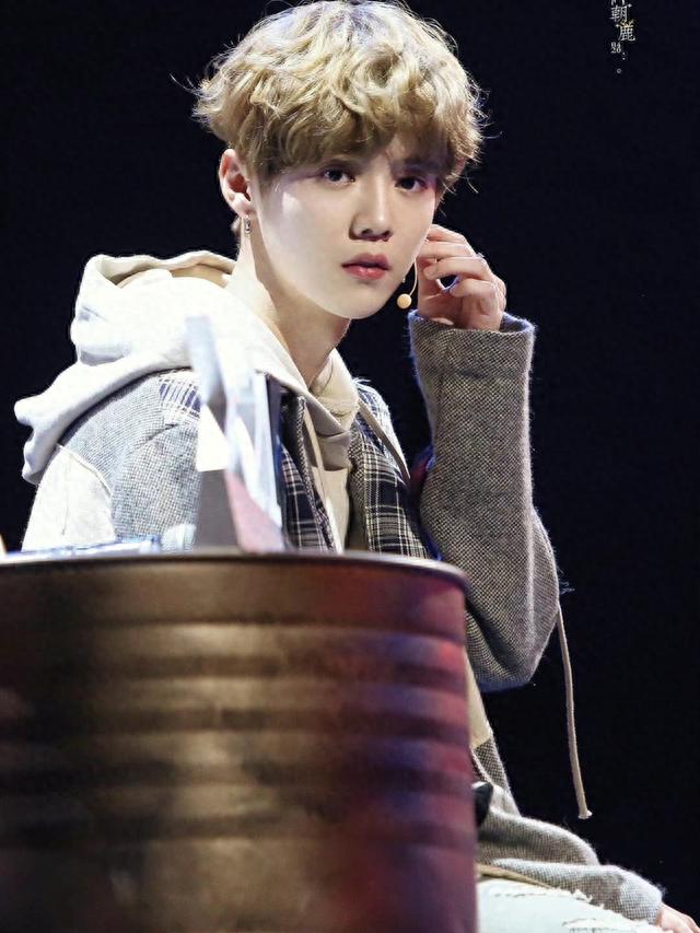 杨紫和鹿晗的故事告诉我们，世界上没有不透风的墙！