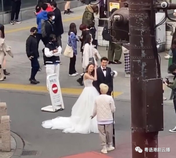 连诗雅|陈家乐陪连诗雅回乡　东京街头影婚照 婚假放足3个月