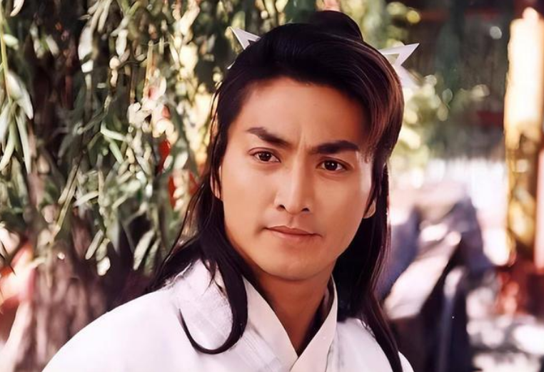 窦骁|“展昭”何家劲的“消失”,是整个演艺圈的悲哀和损失