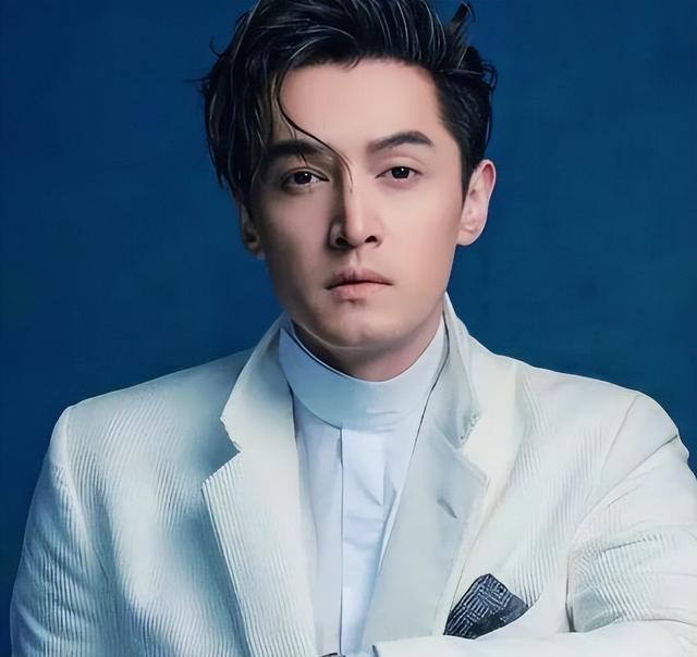 张一山|大瓜!曝某童星被抓踩缝纫机,团队接管账号打掩护,网传是张一山!