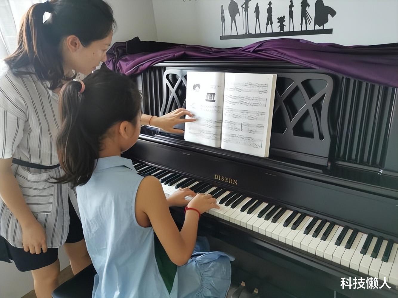 孔乙己|深圳流浪女：我本科毕业皮肤白皙，宁愿翻垃圾桶为生，也绝不上班