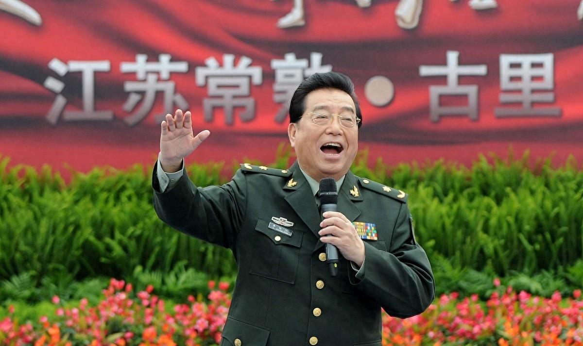 同样是李双江的基因,把丁英和梦鸽的儿子一对比,差距就显现出来了