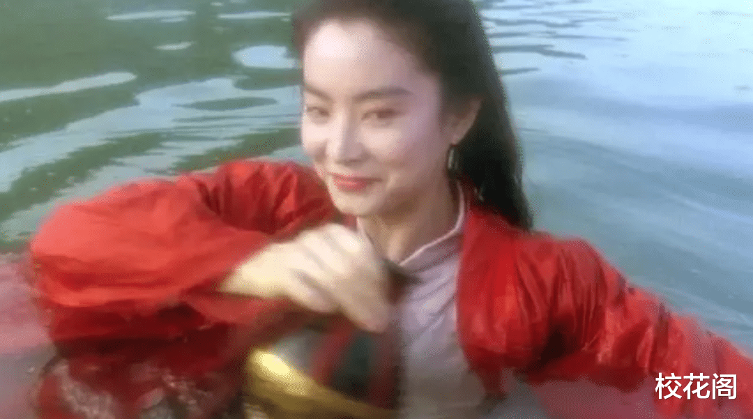 天呐?生完女儿就离婚,这是当了20年备胎?