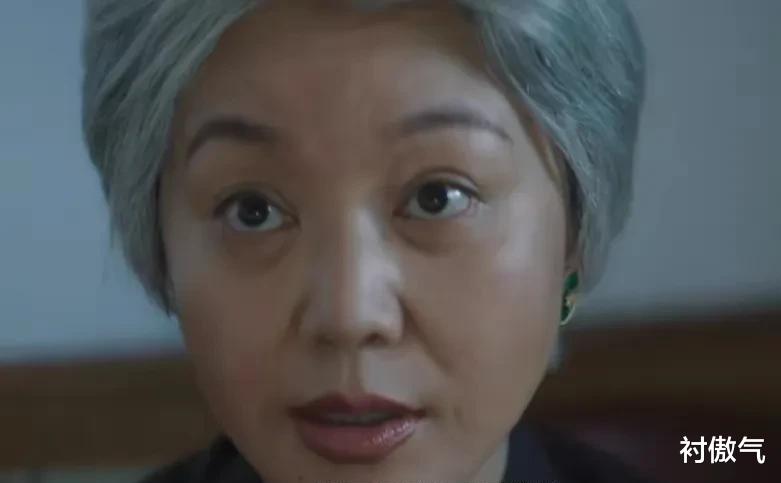 闫妮|长相平平,演技尴尬,闫妮无底线强捧女儿“上位”,终于遭到反噬