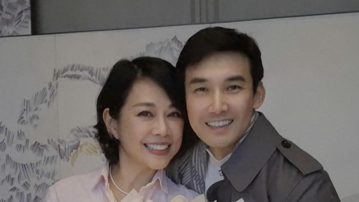 陈松伶与小9岁丈夫庆生，减肥后颜值回巅峰，结婚13年未育仍幸福