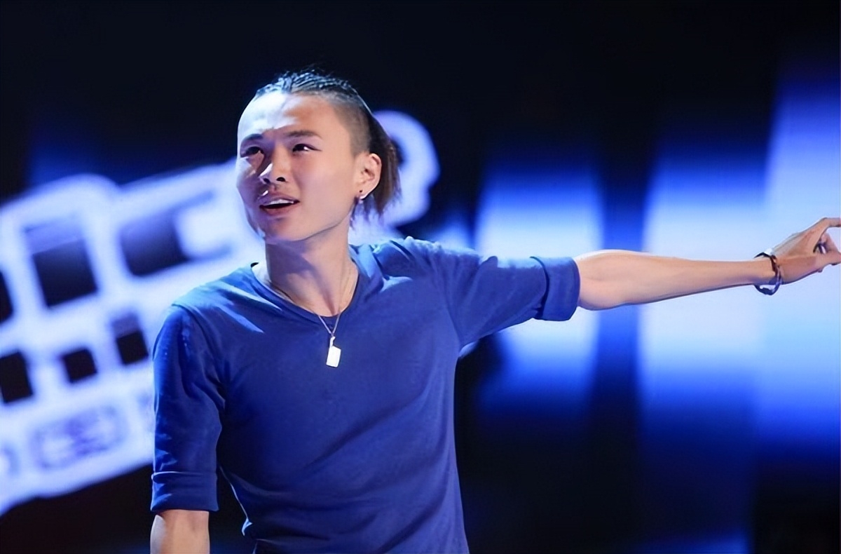 曝好声音黑幕:封杀吉克隽逸,压迫吴莫愁患抑郁症,给姚贝娜泼脏水