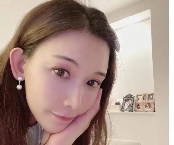 林志玲|林志玲穿“皇帝的新装”，当镜头拉近下移，全网沸腾了