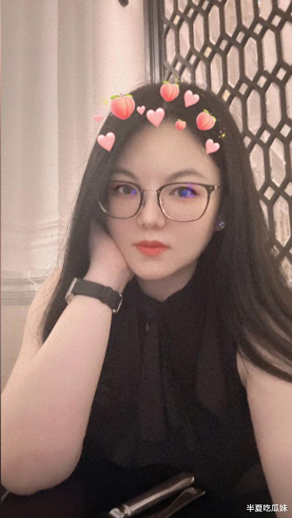 李湘异国他乡过中秋!住1万4一晚贵族酒店,吃4位数月饼享受生活