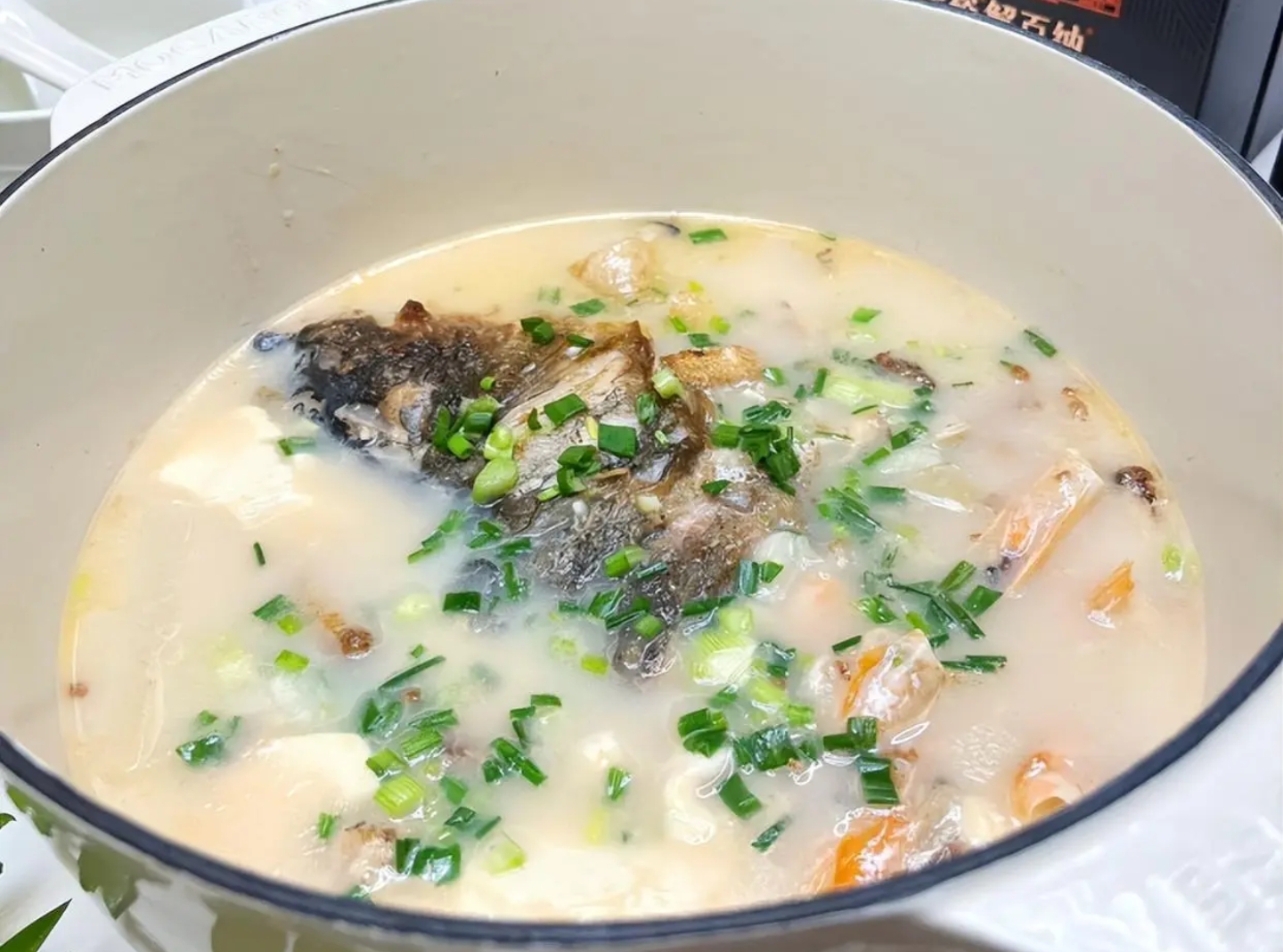 牛蛙|浙江一家人的晚餐,在朋友圈火了,每月伙食费过万,评论区沸腾了