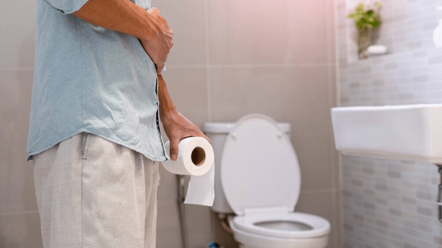 上身热下身凉，身体虚，但一补就上火；这是中焦不通，上热下寒了