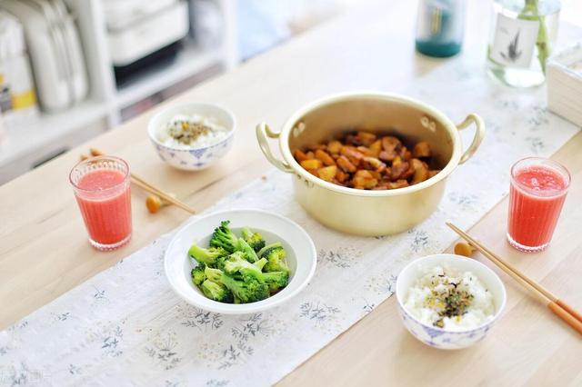 内脏脂肪超标怎么办？几招降低内脏脂肪，恢复平坦小腹！