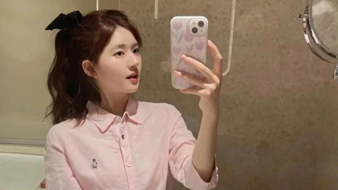 95后|曝95后小花连睡5个男主角！喜欢搞剧组夫妻，妈妈去剧组都防不住