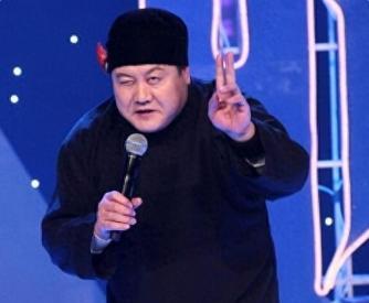 凭模仿赵本山走红，捞金买下5套房，后遭赵本山警告：不准冒充我