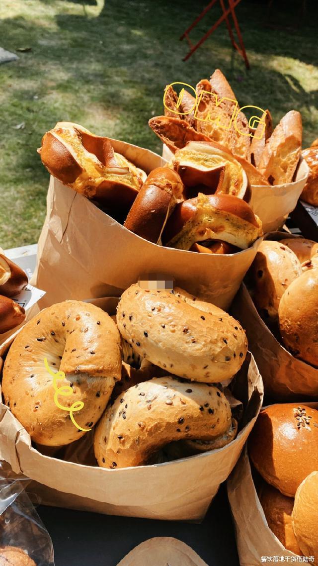 面包|面包自助？一次性的餐饮生意，比网红餐饮倒闭还要快