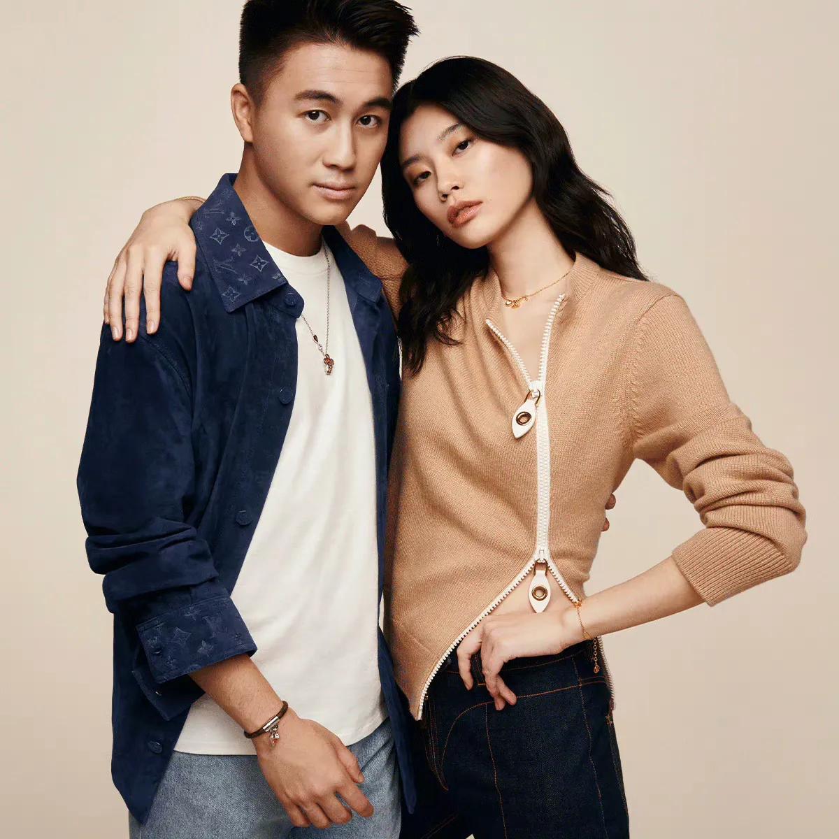 奚梦瑶上课带娃两不误,3岁何广燊和妹妹同框,兄妹俩好乖好可爱