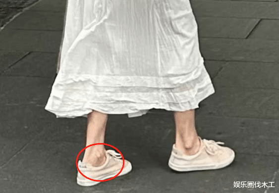 吓人！林志玲退圈后首现身东京，暴瘦似纸片，脚淤青再引家暴猜测