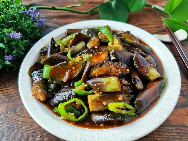 今天才知道,茄子不能随便吃?医生:这5类人,为了健康,要少碰