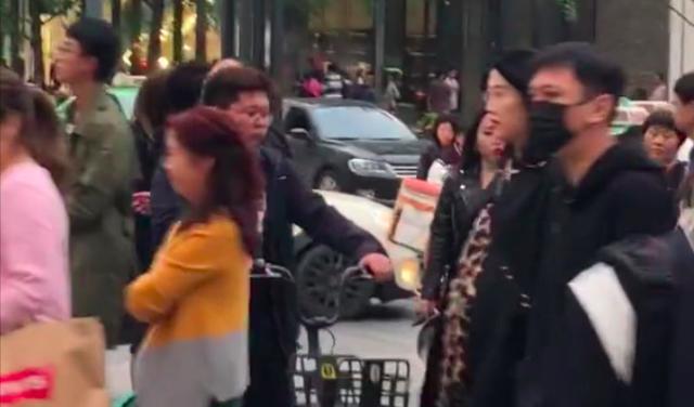 王思聪新女友身份曝光：清纯00后住豪宅同居，疑是私生子生母？