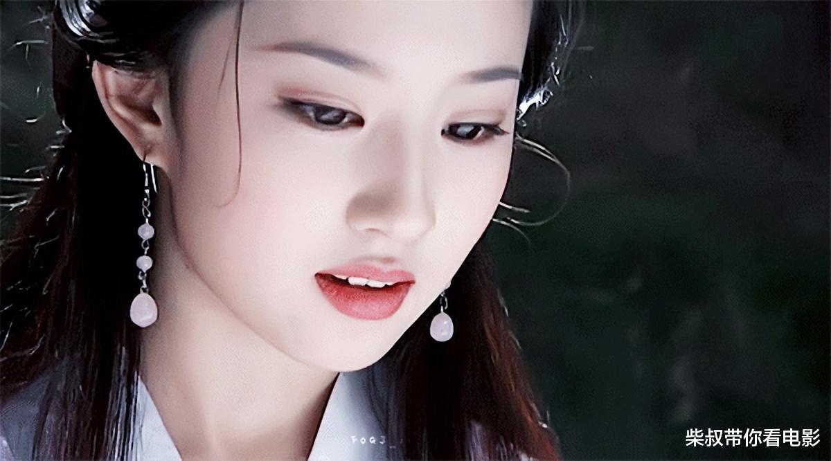 还在容貌焦虑？看看刘亦菲的粗腿、杨幂的双下巴、热巴的满脸痘吧