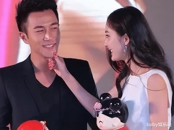 杨幂|事实证明，没参加时尚芭莎的杨幂，已经走向另一条“康庄大道”