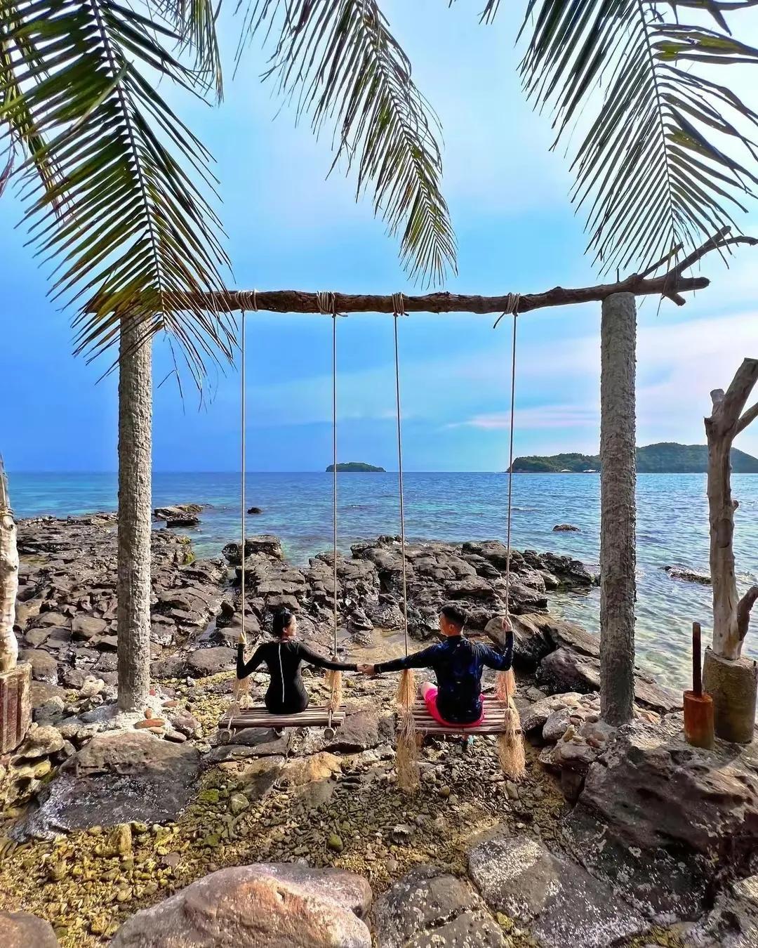 Angelababy|李乘德与胡杏儿公开海边接吻照!4年3胎让人羡,年过五十白发尽显