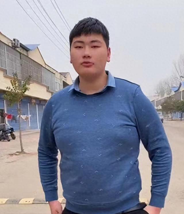 前妻陈亚男改嫁他人,现任陈萌离家远去!朱小伟是真的“无能”吗?